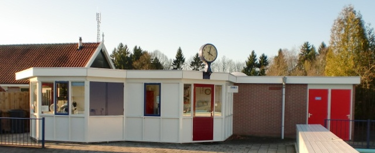 sanitairgebouw1